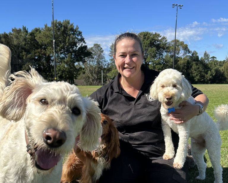 .Dog Walker Balmain